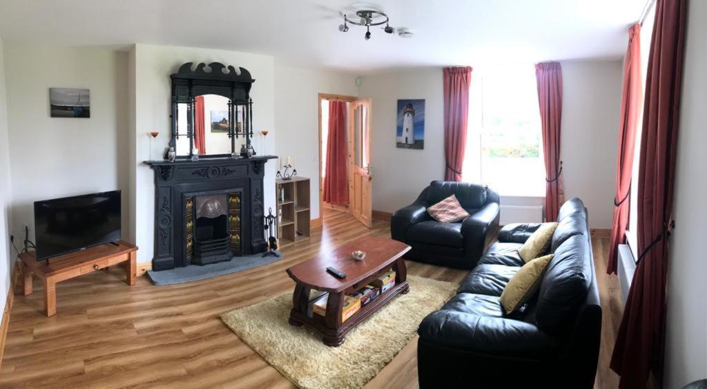 Droíchead an Chláir Joes Cottage מראה חיצוני תמונה